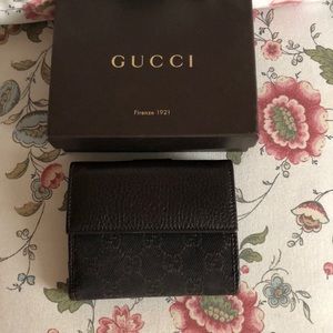 💯 Authentic GUCCI wallet